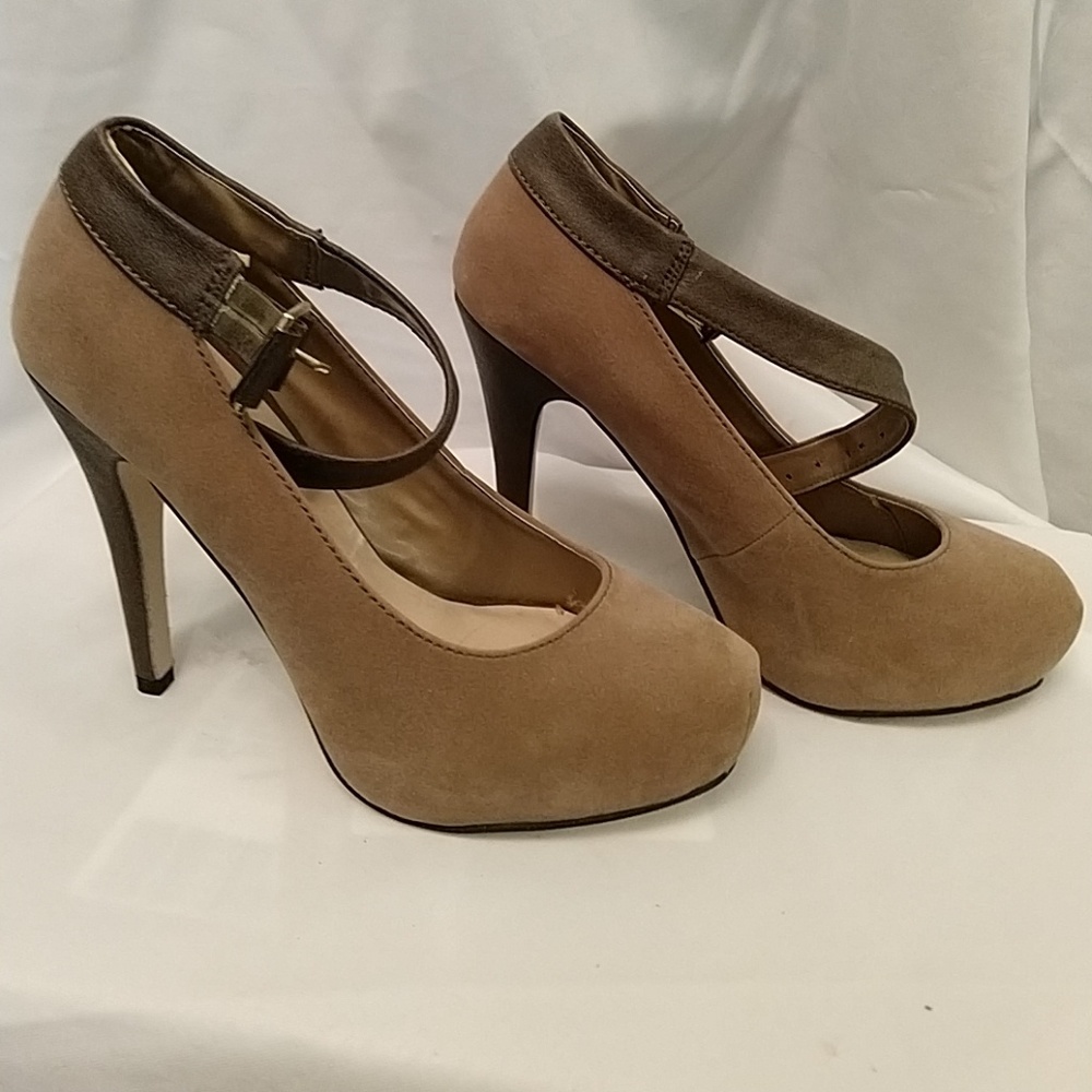 Womens NEW tan heel ankle buckle